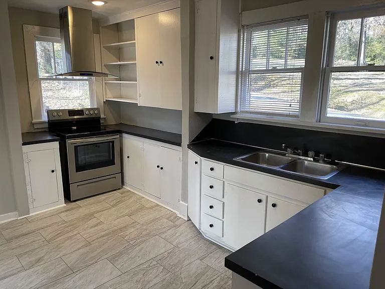 322 Rose St — Photo 12