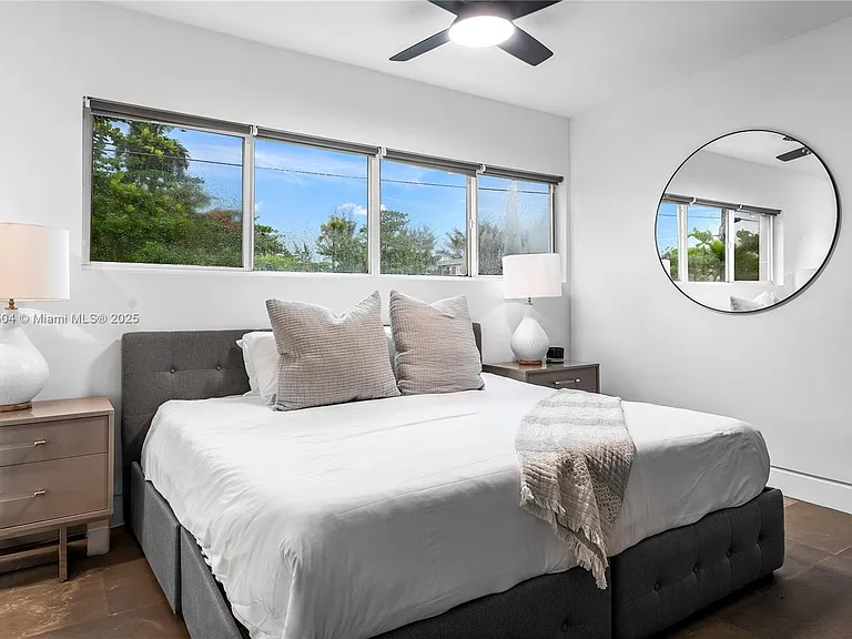 1606 S Bayshore Dr — Photo 32