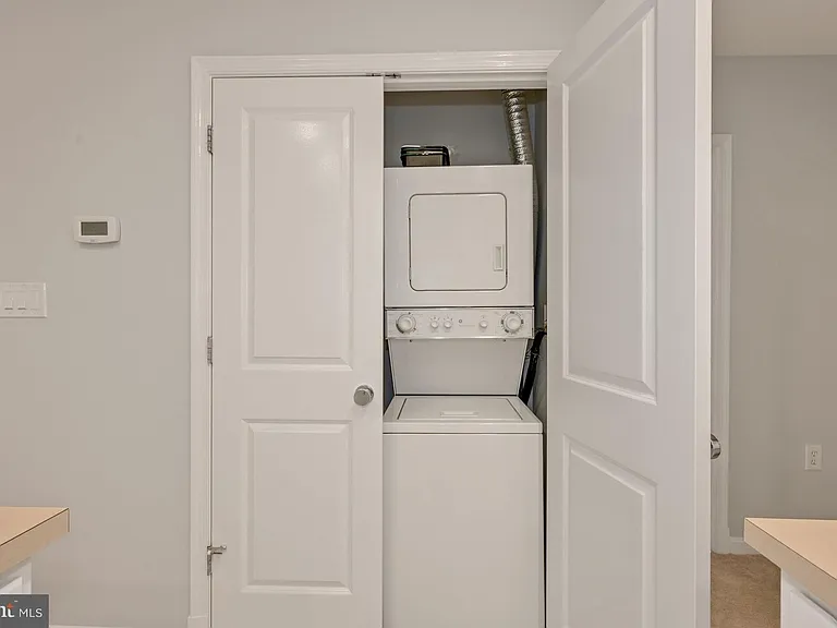 648 C St NE #1 — Photo 10