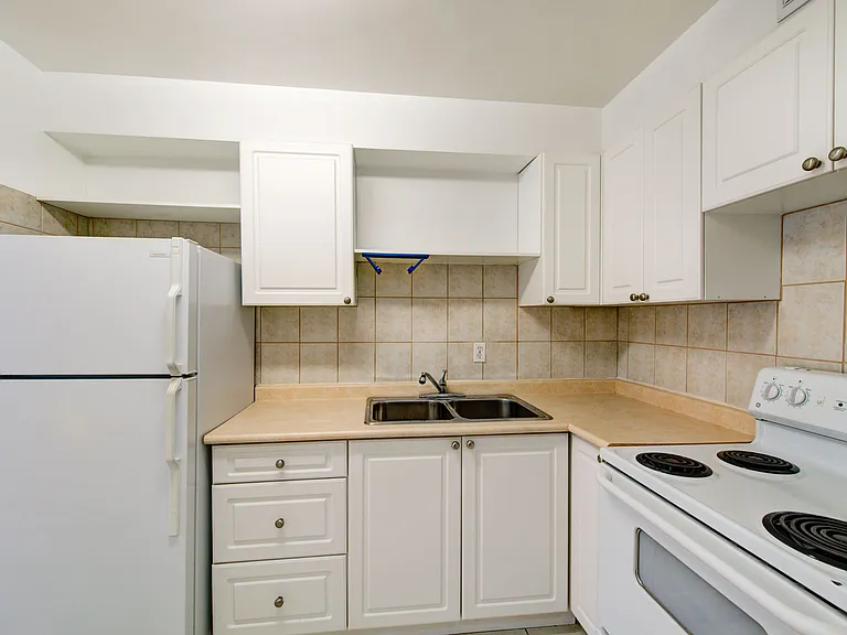 95 Redpath Ave — Photo 20
