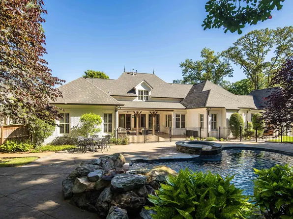9981 Rue Bienville Cv, Lakeland, TN 38002