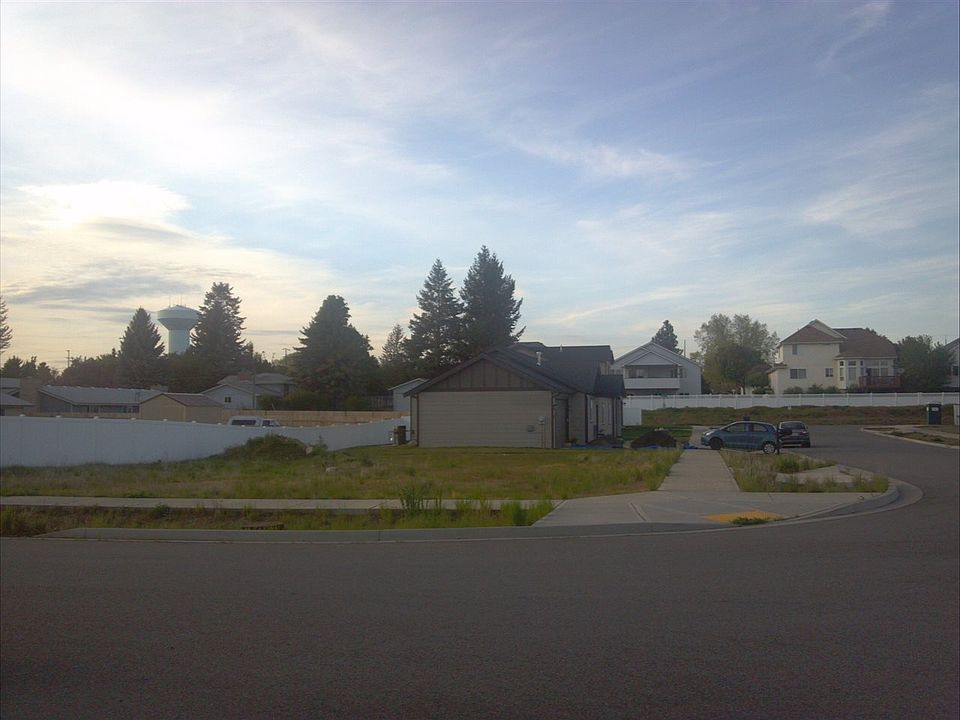 2nd image of 12525 E Olive Ave