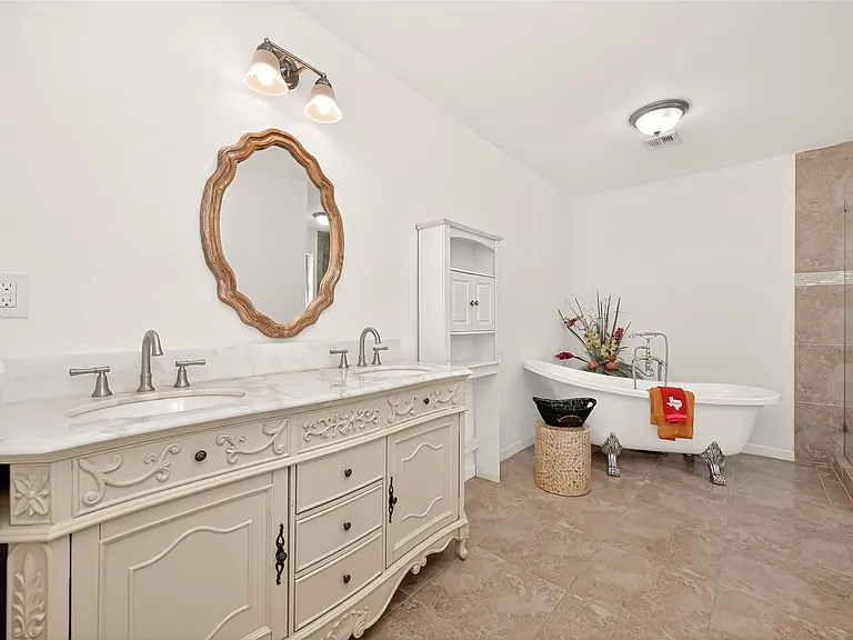 3815 Fernglade Dr — Photo 28