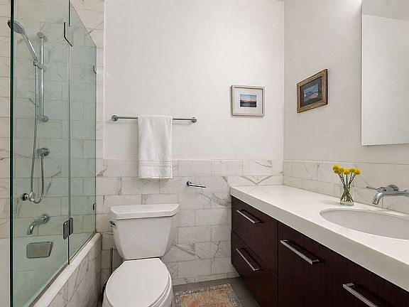 4th image of 1 Tiffany Pl APT 5J