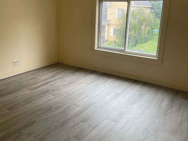 716 E Long Ave — Photo 5