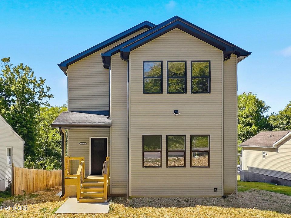 1st image of 4021 Lilac Ave