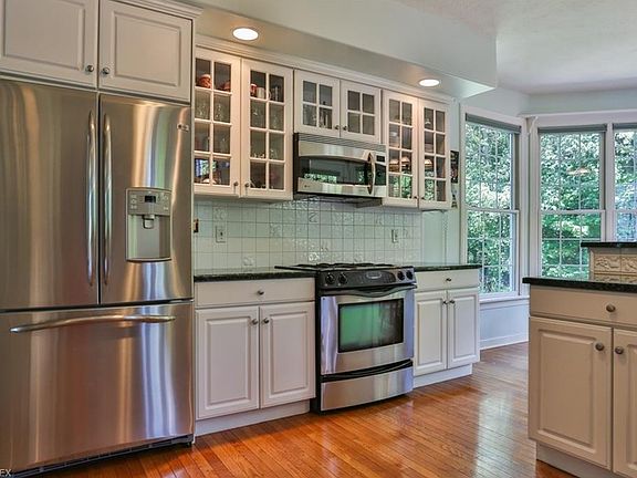 5th image of 8060 Bainbrook Dr