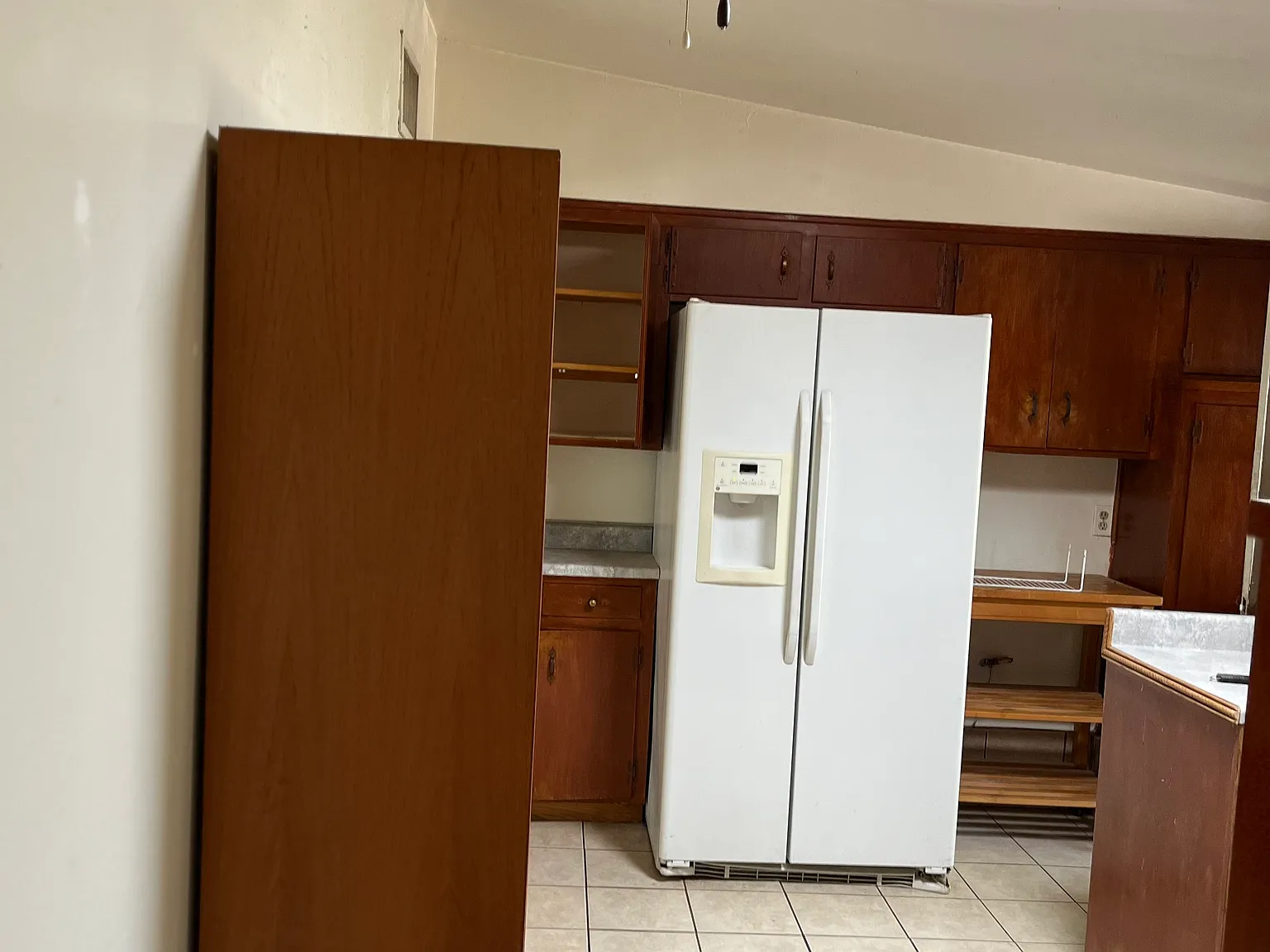 3 bed, 1400 sqft, $1,750 — Photo 2