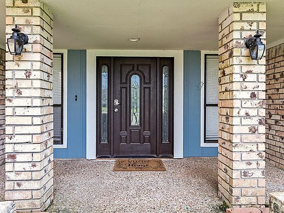 4th image of 2120 Waverly Cir