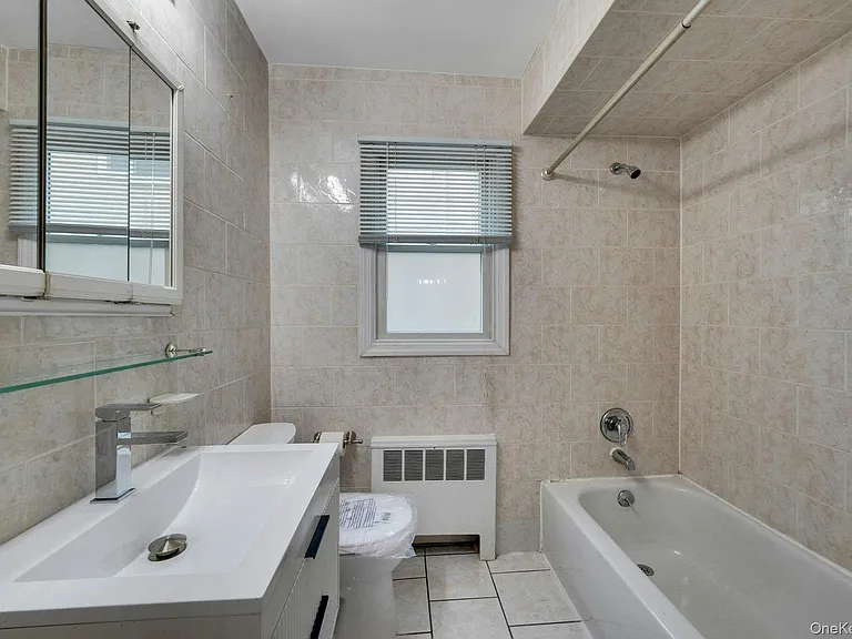 186 Midland Ave #1 — Photo 28