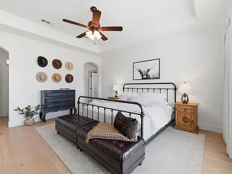 570 S Point Ct — Photo 12