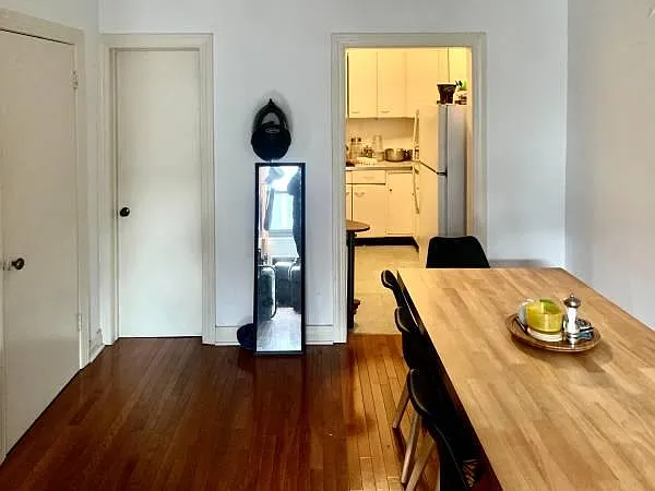 3205 N Clark St #218 — Photo 3