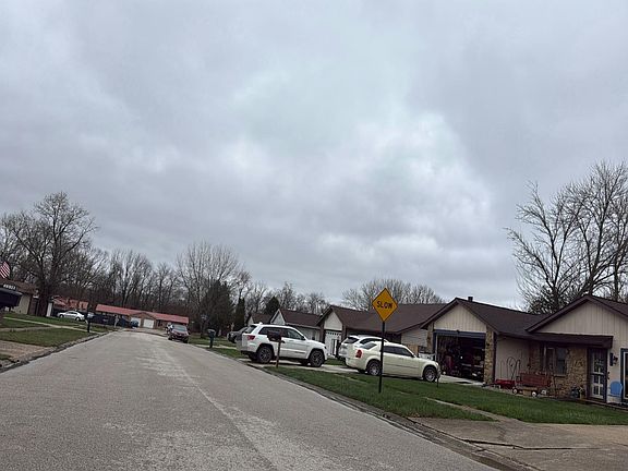 4th image of 2359 E Clayton Dr