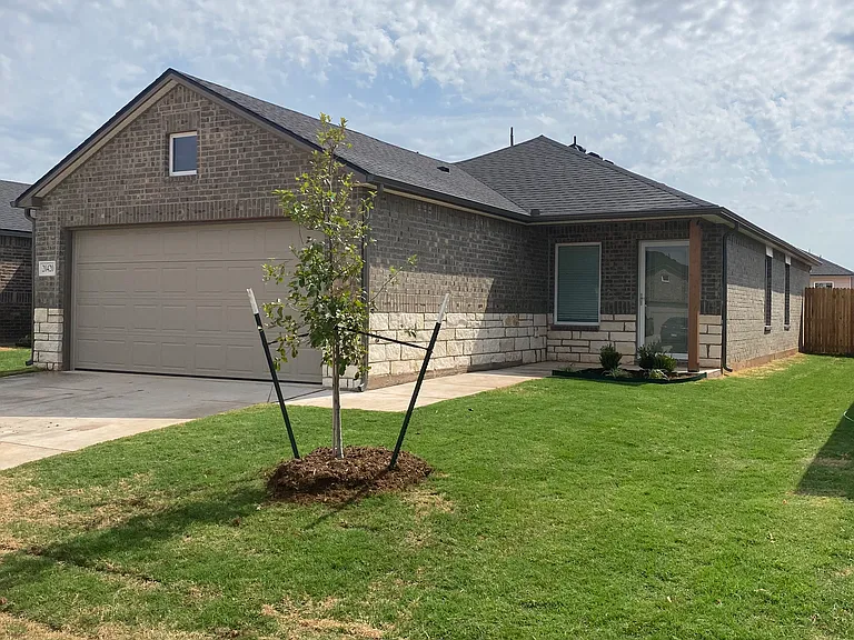 20420 Mule Deer Dr — Photo 1