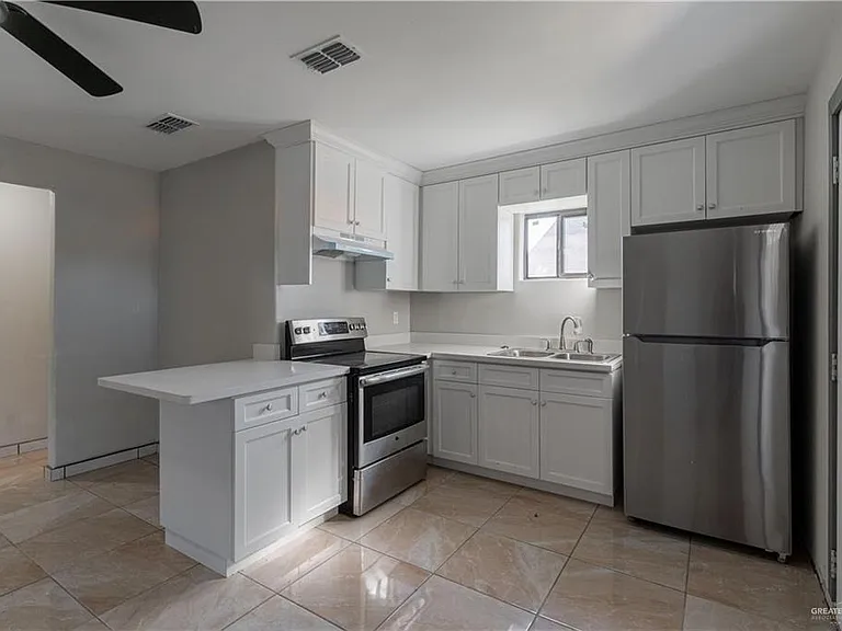 6612 S Olivarez St — Photo 3
