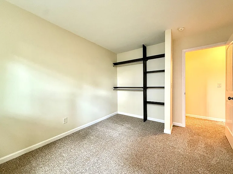 1626-1646 SE Ash St. Portland, OR 97214 — Photo 12