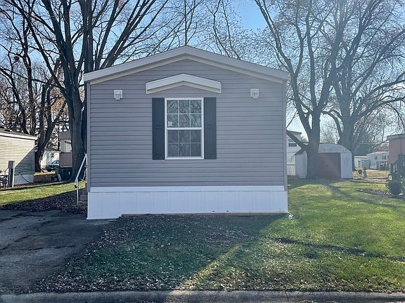 4th image of 25 Bridle Ln #25