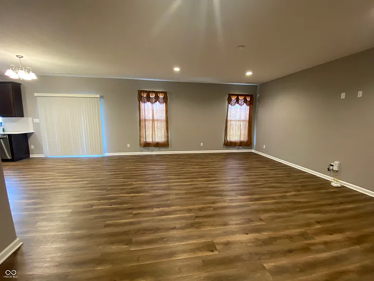 5668 Grosbeak Dr — Photo 6