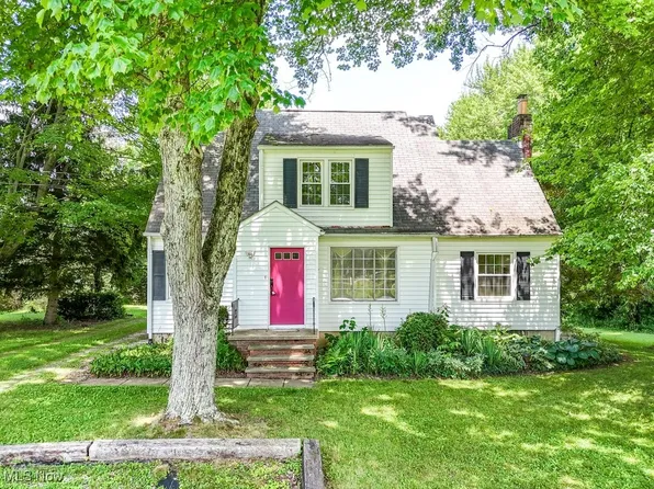 2075 Tallmadge Rd, Kent, OH 44240