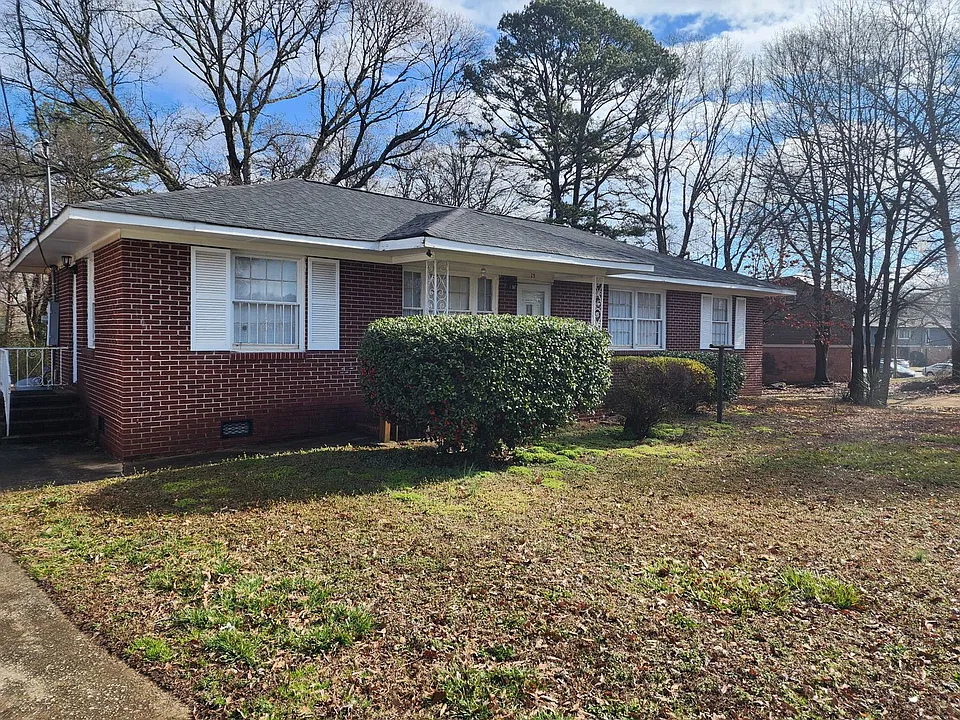 15 Fleetwood Dr