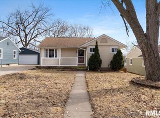 1619 N 6th St, Clinton, IA 52732