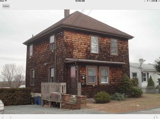 77 Uxbridge St #2, Cranston, RI 02920
