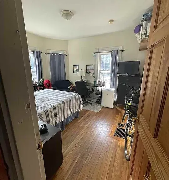 185 Beacon St #1 — Photo 6