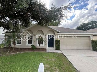 5627 Oakwood Knoll Dr, Lakeland, FL 33811