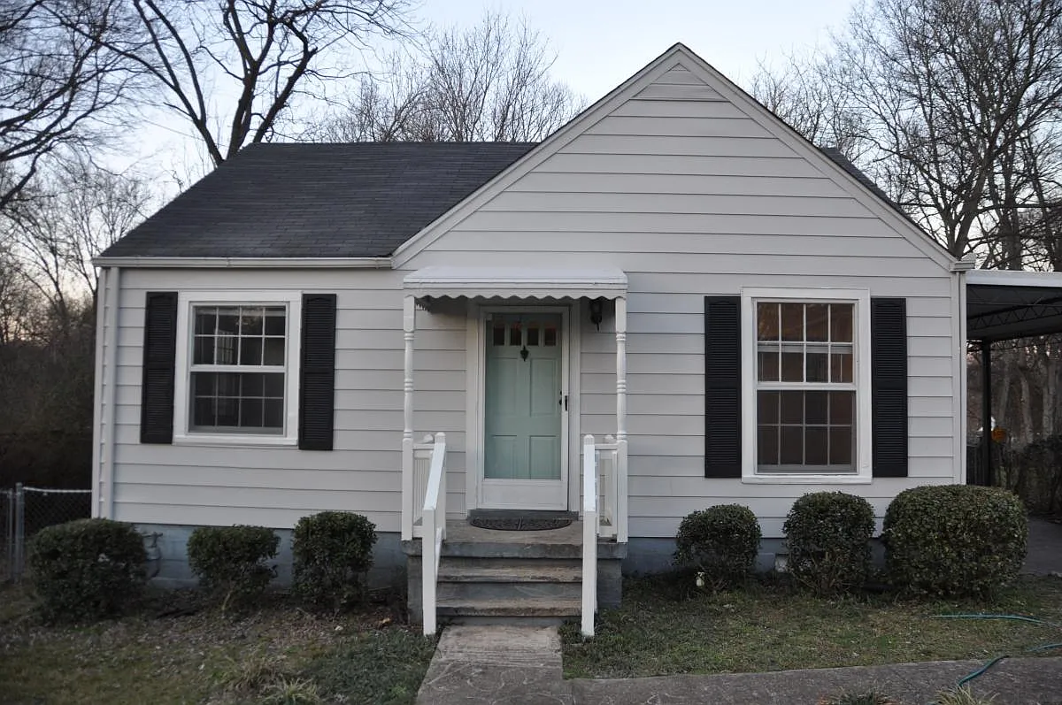 2 bed, 800 sqft, $1,895 — Photo 1