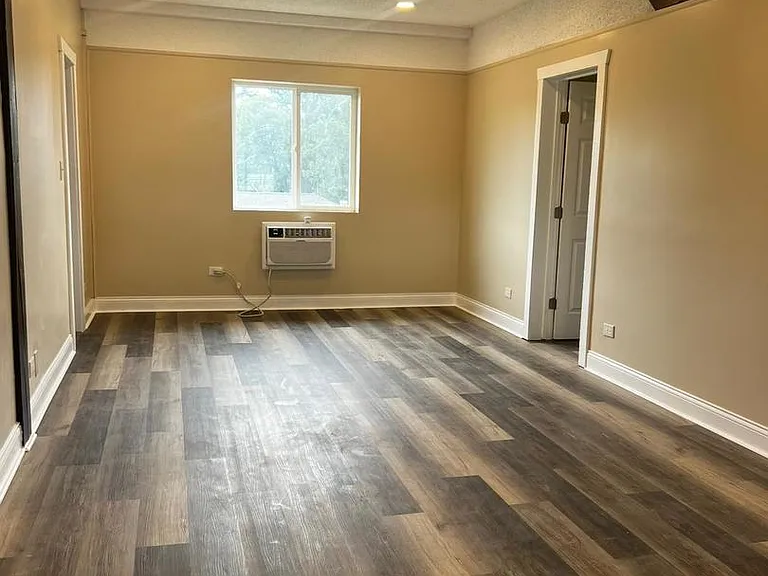 10102 Main St #1A — Photo 6