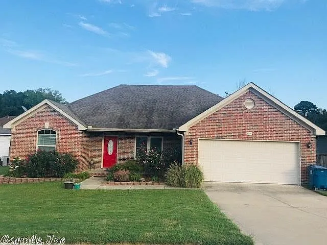 3 bed, 1760 sqft, $2,100 — Photo 1