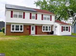 25 Huntington Ln, Willingboro, NJ 08046
