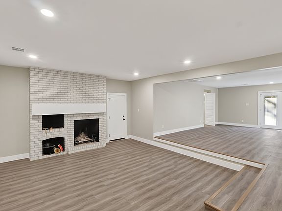 2nd image of 209 W 9th St