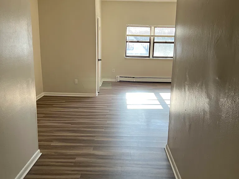 850 Hutchins Ave #3 — Photo 6
