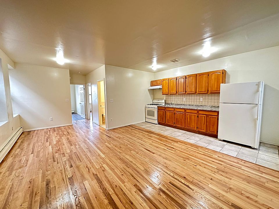 1st image of 205 Union St #13E