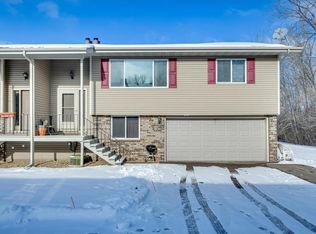 6850 Sandlewood Rd, Woodbury, MN 55125