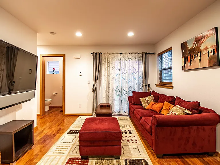 562B Galer St #B — Photo 12