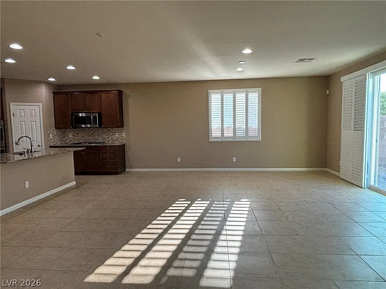 7466 Campbell Ranch Ave — Photo 5