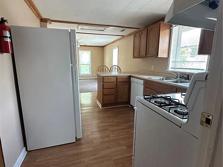 534 W End Ave #B — Photo 22