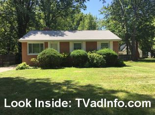 33894 Roberts Rd, Eastlake, OH 44095