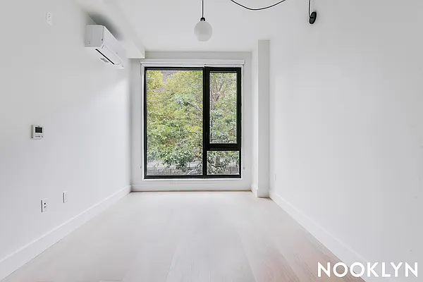 Rented by Nooklyn NYC LLC | media 13