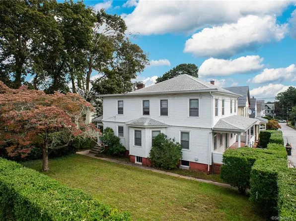 25 Avery Ct, New London, CT 06320