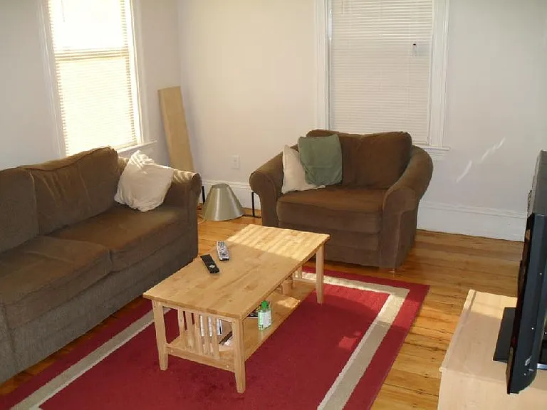 135 Paul Gore St #2 — Photo 5