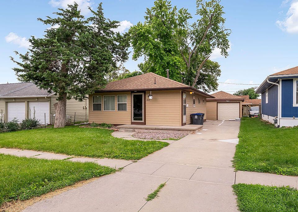 1st image of 2809 Avenue I