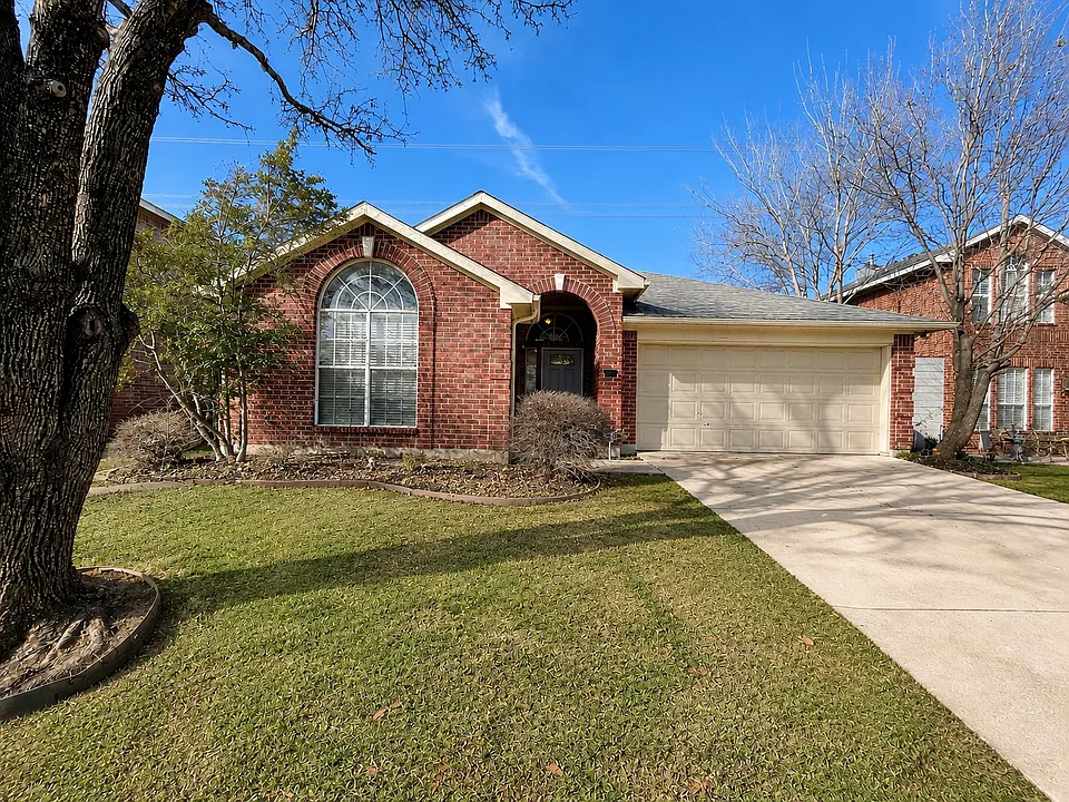 2070 Belvedere Dr