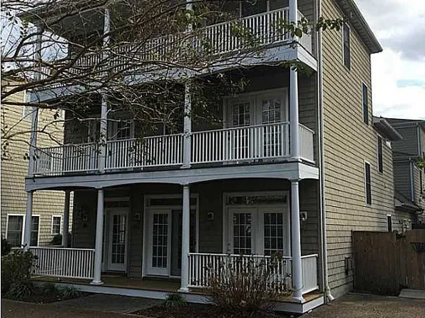 212 85th St APT D, Virginia Beach, VA 23451