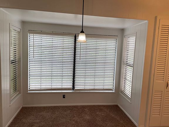 5th image of 5025 Loch Lomond Dr