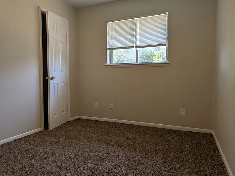 728 SW 4th Pl — Photo 10