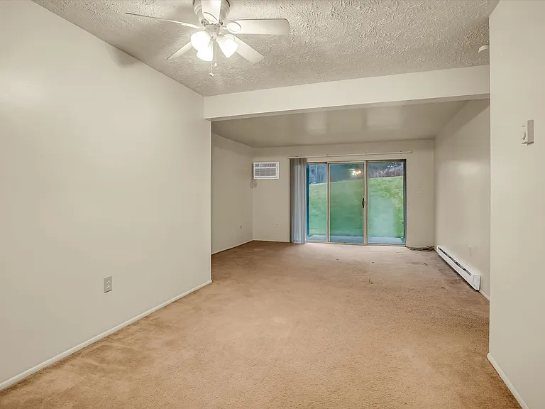 Beaver Creek Village Apartments — Photo 24