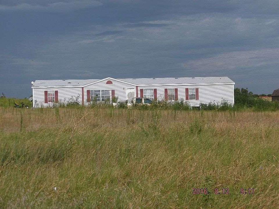 2nd image of 173 NE Wichita Meadows Ln